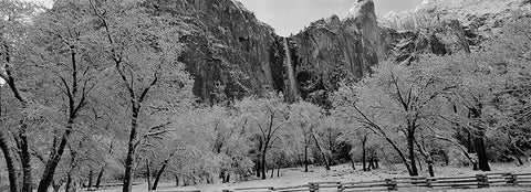 Bridalveil Falls at Winter, Yosemite, USA