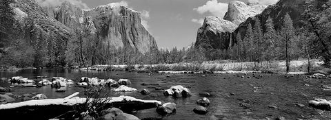 Gates of the Valley in the Winter, Yosemite, USA